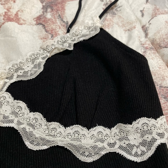 Cropped tank lace top - Picture 2 of 3